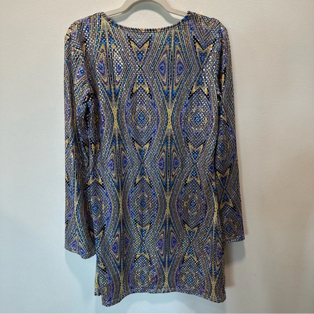 Geometric Patterned Mini Dress - Picture 8 of 10